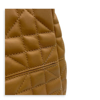 Toujours Tote Bag Medium Warm Taupe in Lambskin, Gold hardware