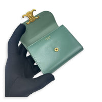 Triomphe Wallet Green in Calfskin, Gold hardware