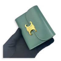 Triomphe Wallet Green in Calfskin, Gold hardware
