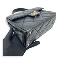 Retro Twist Top Handle Bag Black in Caviar Leather, Gold hardware