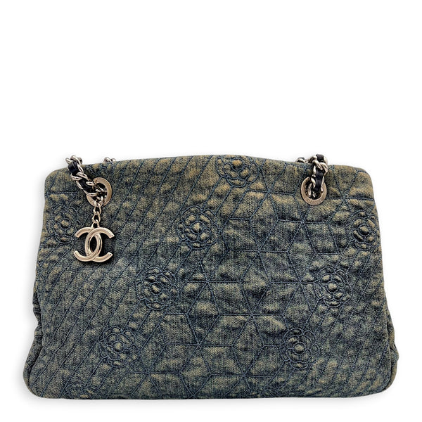 Camelia Shoulder Bag Large Blue in Denim, Silver hardware