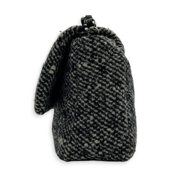 C19 Small Black and White Shoulder Bag in Tweed, Mixed hardware