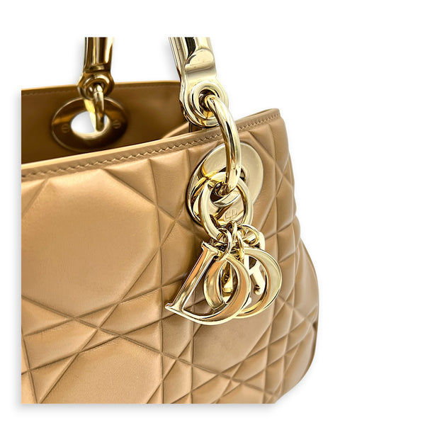 The Lady 95.22 Medium Caramel Tote Bag in Lambskin, Gold hardware