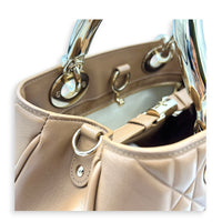 The Lady 95.22 Medium Caramel Tote Bag in Lambskin, Gold hardware