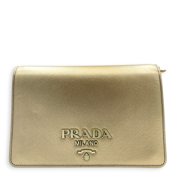 Logo Gold Wallet On Chain in Saffiano Leather, Gold hardware