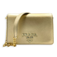 Logo Gold Wallet On Chain in Saffiano Leather, Gold hardware