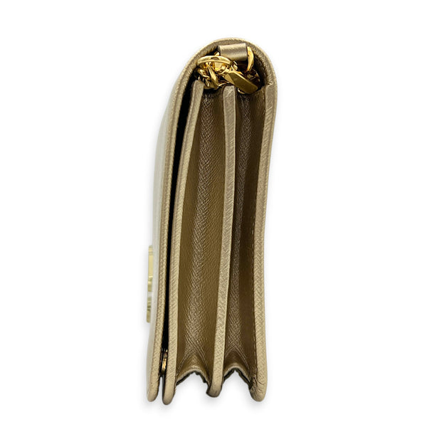 Logo Gold Wallet On Chain in Saffiano Leather, Gold hardware