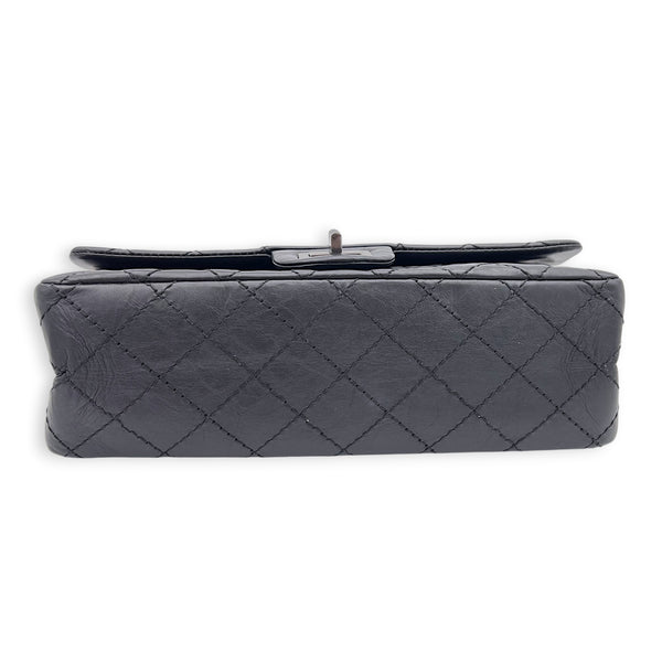 2.55 Shoulder Bag Black in Distressed Leather, Ruthenium hardware