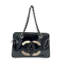 Lipstick Black Shoulder Bag in Patent Leather, Silver hardware