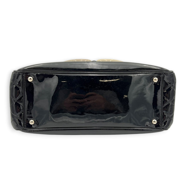 Lipstick Black Shoulder Bag in Patent Leather, Silver hardware