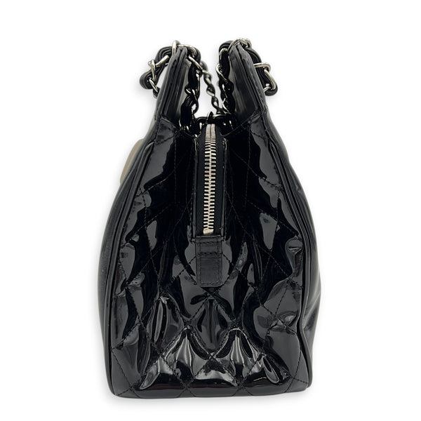 Lipstick Black Shoulder Bag in Patent Leather, Silver hardware