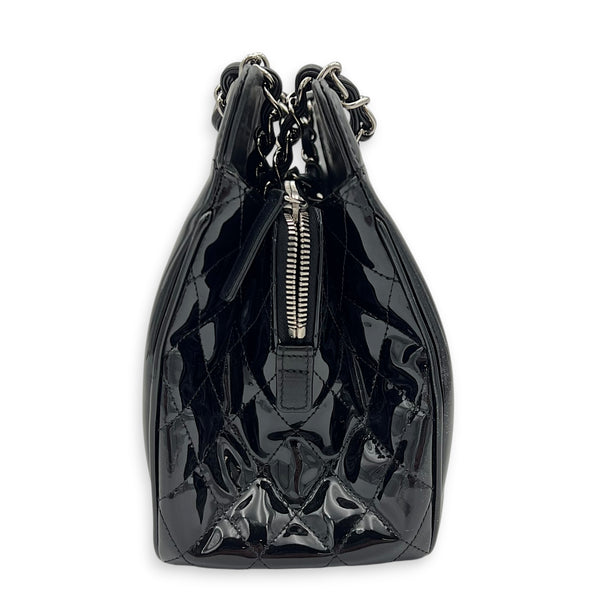 Lipstick Black Shoulder Bag in Patent Leather, Silver hardware