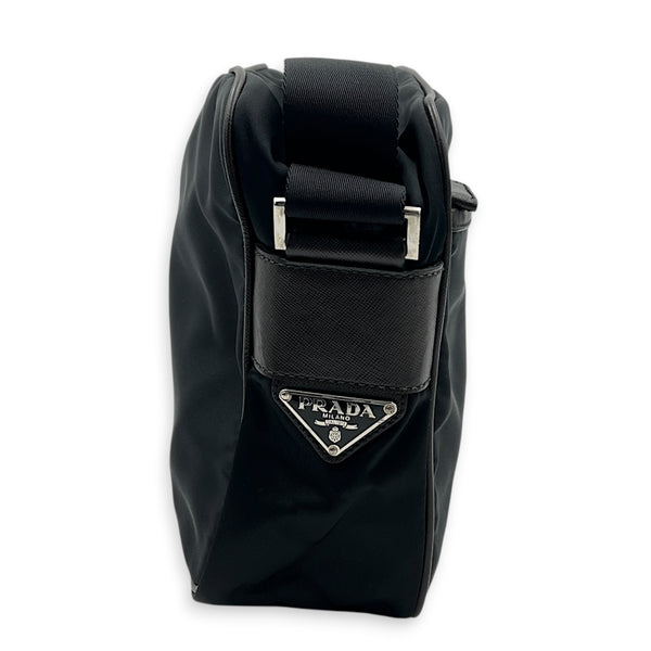 Re-Nylon Crossbody Bag Nero in Nylon, Silver hardware