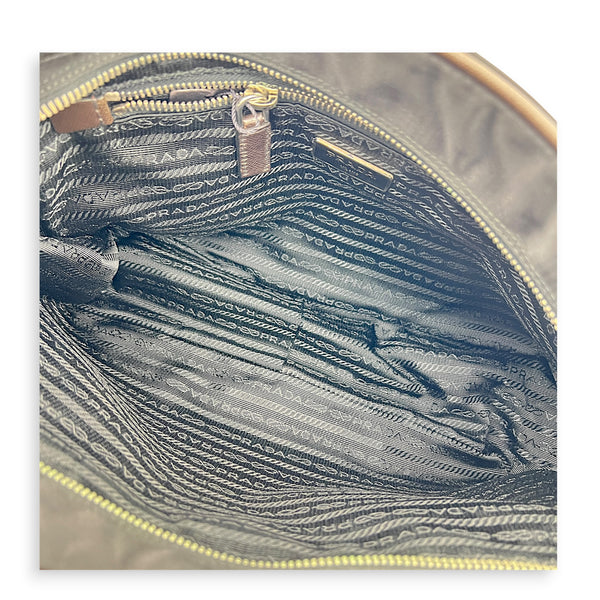 Re-Nylon Crossbody Bag Nero in Nylon, Silver hardware