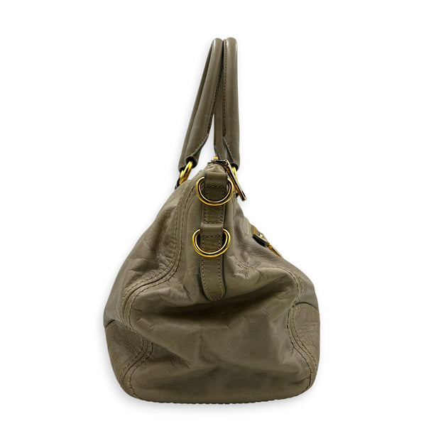 Vitello Daino Phenix Beige Top Handle Bag in Vitello Shine, Gold hardware
