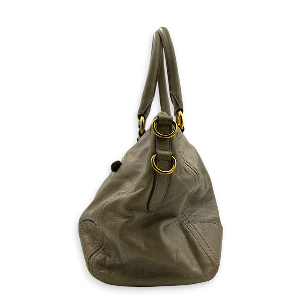 Vitello Daino Phenix Beige Top Handle Bag in Vitello Shine, Gold hardware