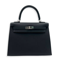 Sellier Kelly 25 Noir Top Handle Bag in Epsom, Palladium hardware