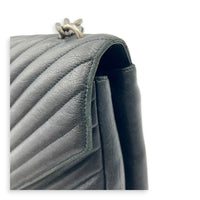College Black Shoulder Bag in Calfskin, Ruthenium hardware