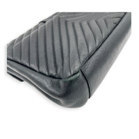 College Black Shoulder Bag in Calfskin, Ruthenium hardware
