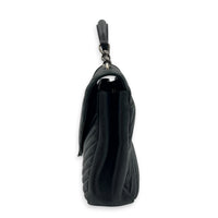 College Black Shoulder Bag in Calfskin, Ruthenium hardware