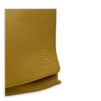 Flamenco Yellow Shoulder Bag in Calfskin, Silver hardware