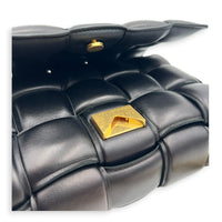 Cassette Shoulder Bag Black in Lambskin, Gold hardware