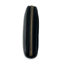 Classic Wallet Black in Caviar Leather, Gold hardware
