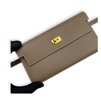 Kelly Etoupe Wallet in Epsom, Gold hardware