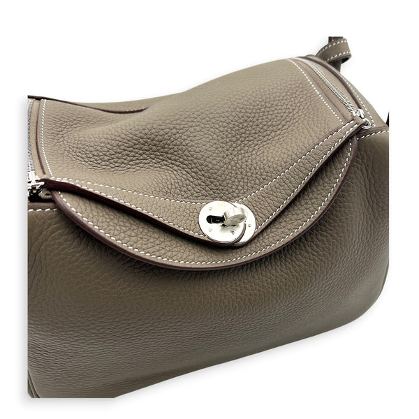 Lindy 26 Etoupe Shoulder Bag in Clemence, Palladium hardware