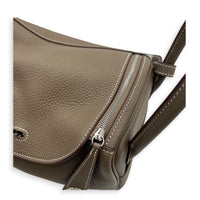 Lindy 26 Etoupe Shoulder Bag in Clemence, Palladium hardware