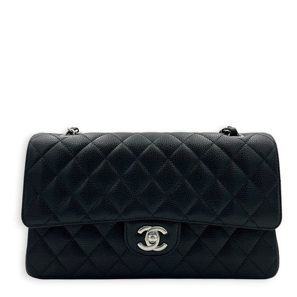 Classic Double Flap Shoulder Bag Medium Black in Caviar Leather, Silver hardware