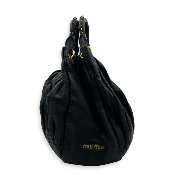 Pleaty Shoulder Bag Black in Nappa Leather, Gold hardware