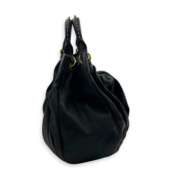 Pleaty Shoulder Bag Black in Nappa Leather, Gold hardware