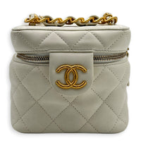 22S Chain Bar Quilted White Vanity Bag in Lambskin, Gold hardware