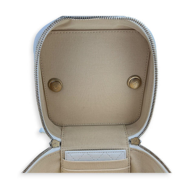 22S Chain Bar Quilted White Vanity Bag in Lambskin, Gold hardware