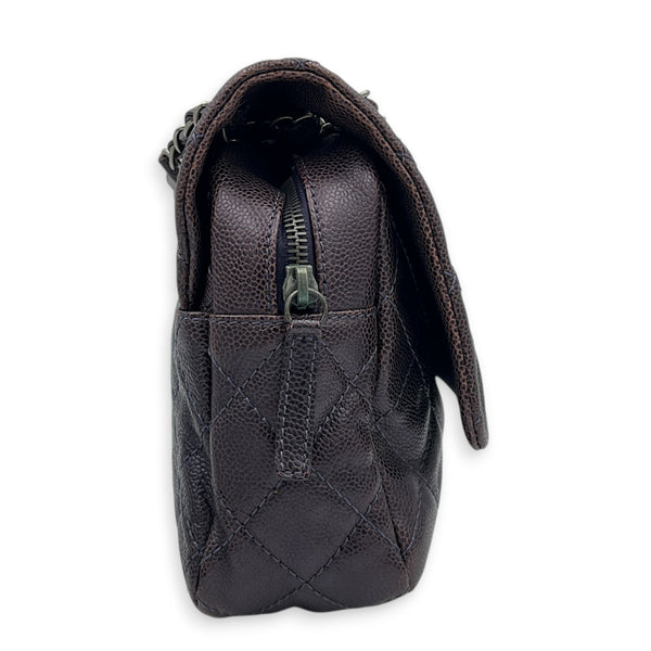 Easy Flap Shoulder Bag Purple in Caviar Leather, Ruthenium hardware