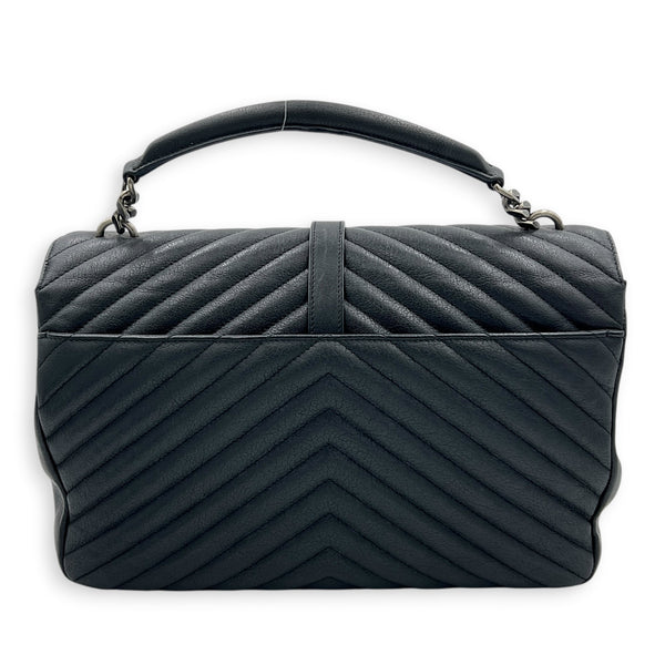 College Black Shoulder Bag in Calfskin, Ruthenium hardware