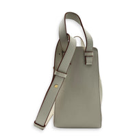 Hammock Medium White Shoulder Bag in Calfskin, Gold hardware