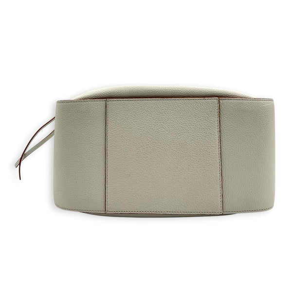 Hammock Medium White Shoulder Bag in Calfskin, Gold hardware