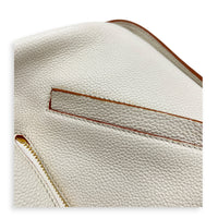 Hammock Medium White Shoulder Bag in Calfskin, Gold hardware