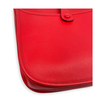 Evelyne III 29 Red Crossbody Bag in Epsom, Palladium hardware