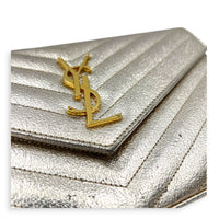 Cassandre Wallet On Chain 22cm Gold in Metallic, Gold hardware