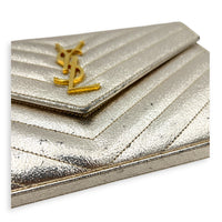 Cassandre Wallet On Chain 22cm Gold in Metallic, Gold hardware