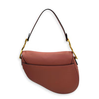 Saddle Medium Pink Shoulder Bag in Calfskin, Gold hardware