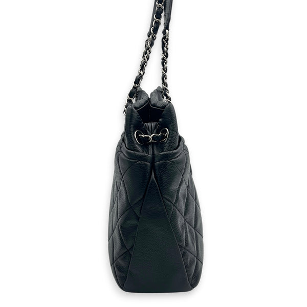 Timeless CC Tote Bag Large Black in Caviar Leather, Silver hardware