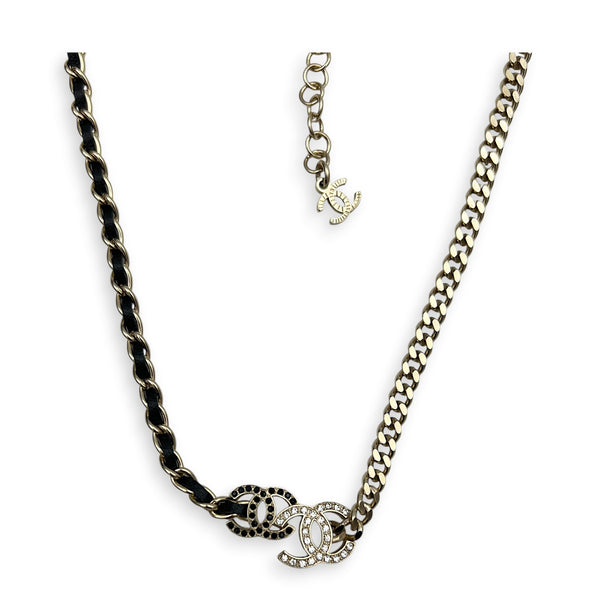 CC Gold Choker Necklace in Metal, Gold hardware