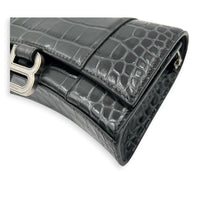 Hourglass Wallet On Chain Grey in Crocodile Embossed Calfskin, Ruthenium hardware