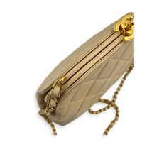 Kiss Lock Beige Shoulder Bag in Lambskin, Gold hardware