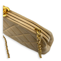 Kiss Lock Beige Shoulder Bag in Lambskin, Gold hardware