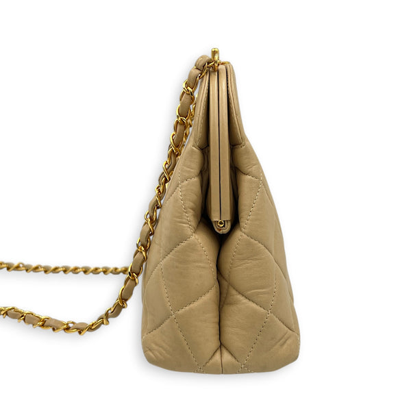 Kiss Lock Beige Shoulder Bag in Lambskin, Gold hardware